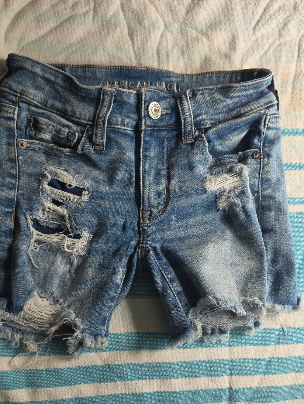 American Eagle Outfitters Ripped Light Blue Denim Shorts 00